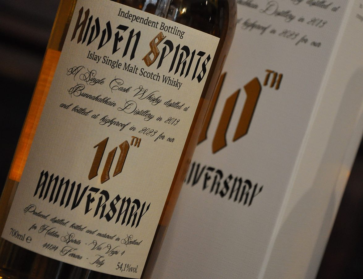 Bunnahabhain Staoisha 2013/2023 10th Anniversary Hidden Spirits